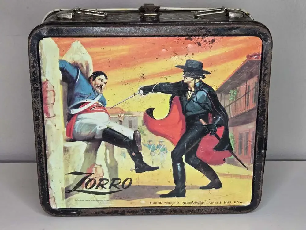 Vintage 1958 Walt Disney Productions Zorro Metal Lunch Box Aladdin Industries